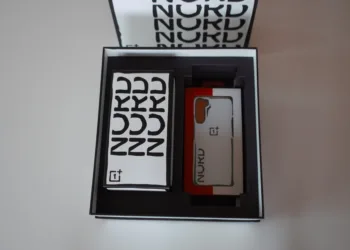 OnePlus Nord SE live image along with the box: The Reality that meets a Dead End