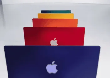 Apple launches new 24-inch iMac with the new M1 chip, starts at ₹ 1,19,900