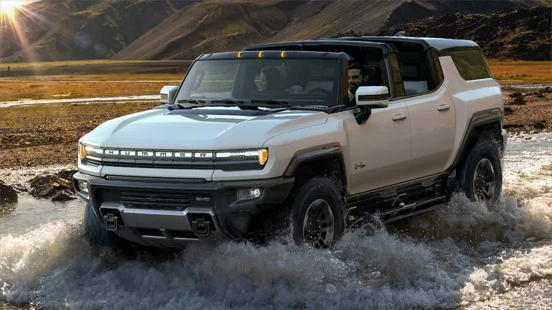 GM's New Electric Hummer can Drive Diagonally, with 300 Miles of Range