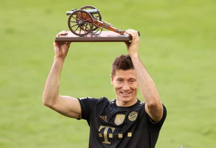 E2ALewandowskilsbXMAIX-ak Robert Lewandowski