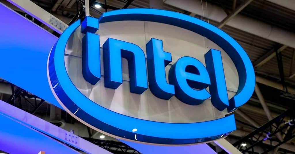 Intel Logo 1 Intel injects 0 million to focus on chip production