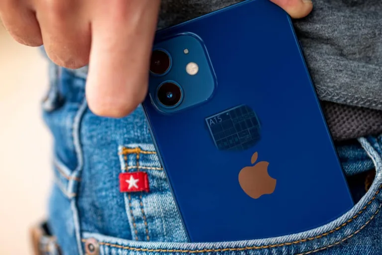 iPhone 13