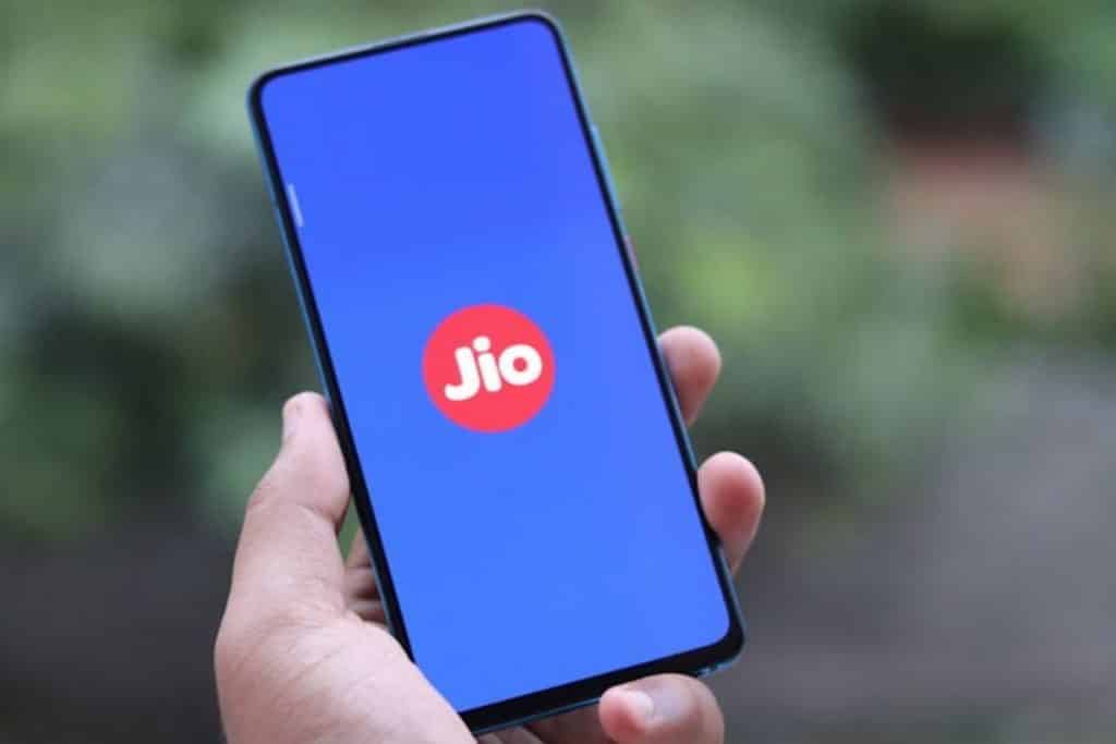 Jio adds most Number of Active Mobile Users in March 2021