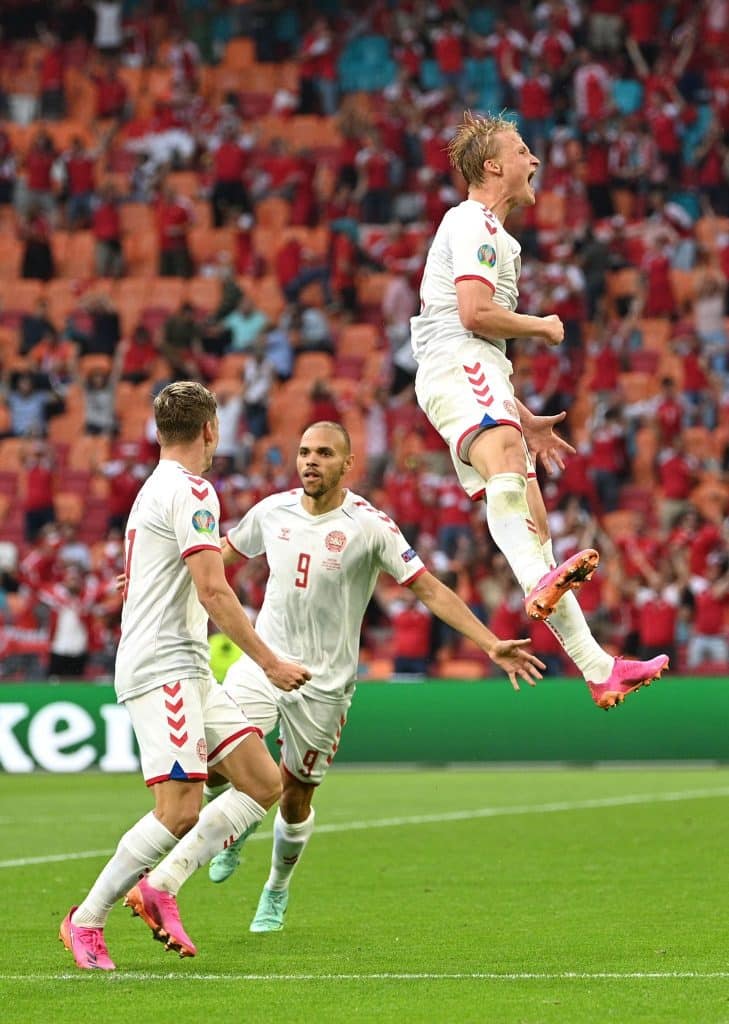 E406AnEXMdenmarkeurobraithwaiteAMnUGj Denmark 4-0 Wales; Dolberg double sees Danes through to quarter-finals of Euro 2020