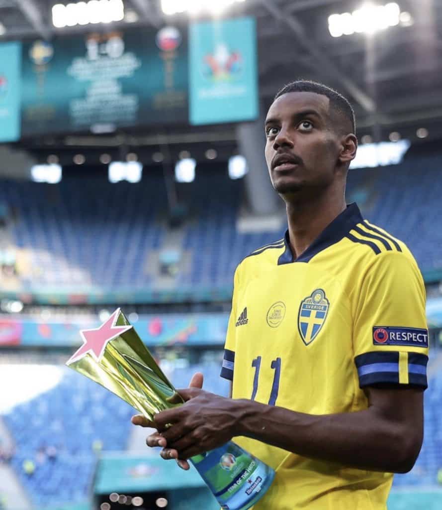 E4ZRN bXoAisakMBz1p Chelsea list Alexander Isak as Haaland alternative