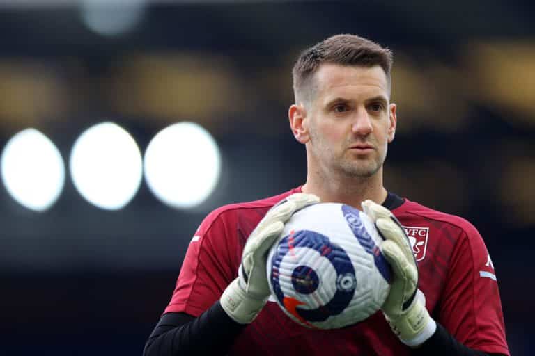 Aston Villa veteran goalkeeper, Tom Heaton joins Man united