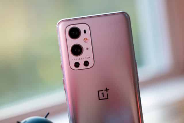 OnePlus 9T teaser hinting at the arrival of the flagship smartphone