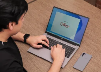 Realme CEO Madhav gave the first looks of the Realme Book and the Realme GT series