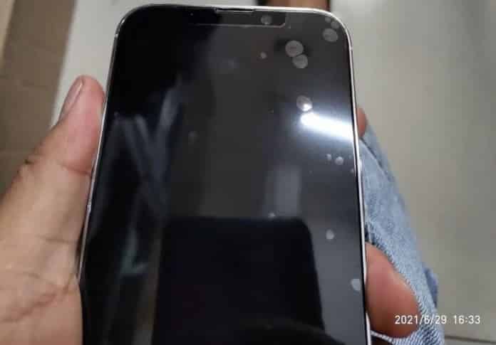 iPhone 13 dummy models shows smaller notch, revised cameras