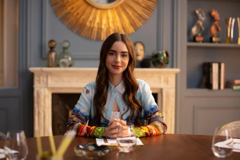 Emily in Paris(Season 2)