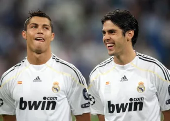 Real Madrid's Cristiano Ronaldo and Kaka joke before kick off