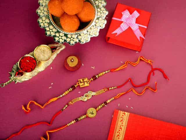 Best 10 headphones to gift in Raksha Bandhan (Rakhi) this year under Rs.2,000