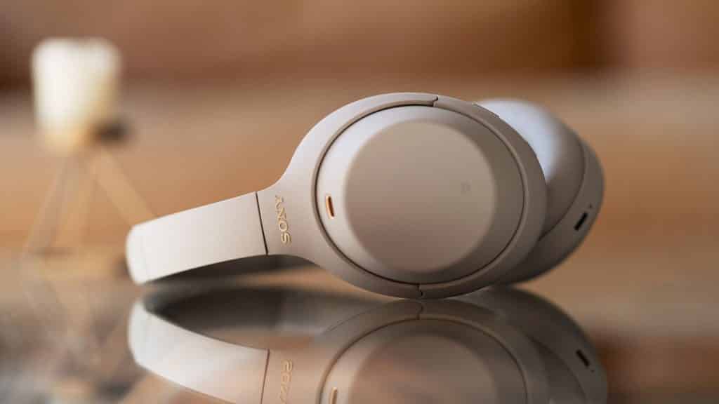 Deal: The best Sony WH-1000XM4 headphones are up for grabs at 8