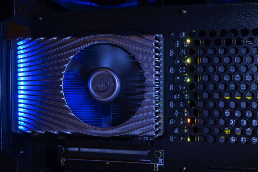EGMn6eFT9ftZNsrmQWDsFD Intel’s Xe-HPG based GPUs to bring the GPU competition towards front doors of NVIDIA and AMD