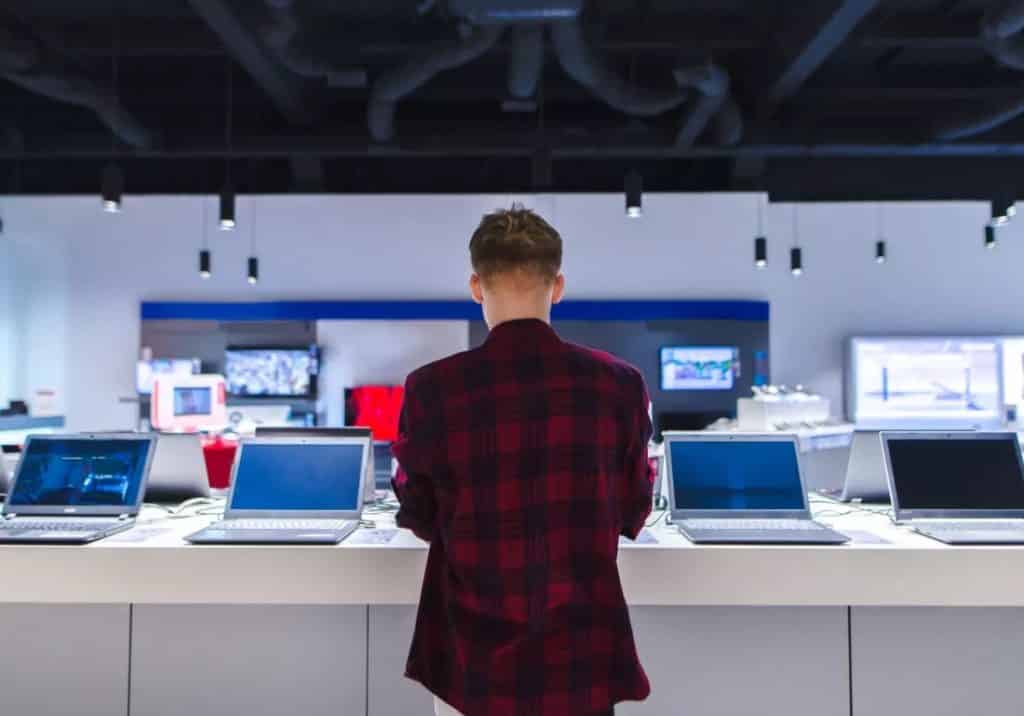 PCs and tablets to maintain growth through 2021, but the future is in laptops