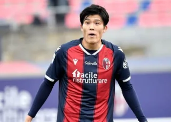 Takehiro Tomiyasu Bologna Arsenal