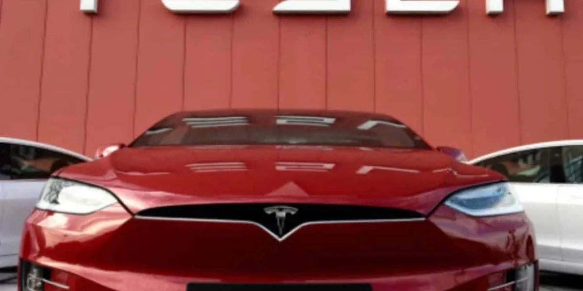 Tesla slapped with yet another lawsuit for messing with their cars batteries