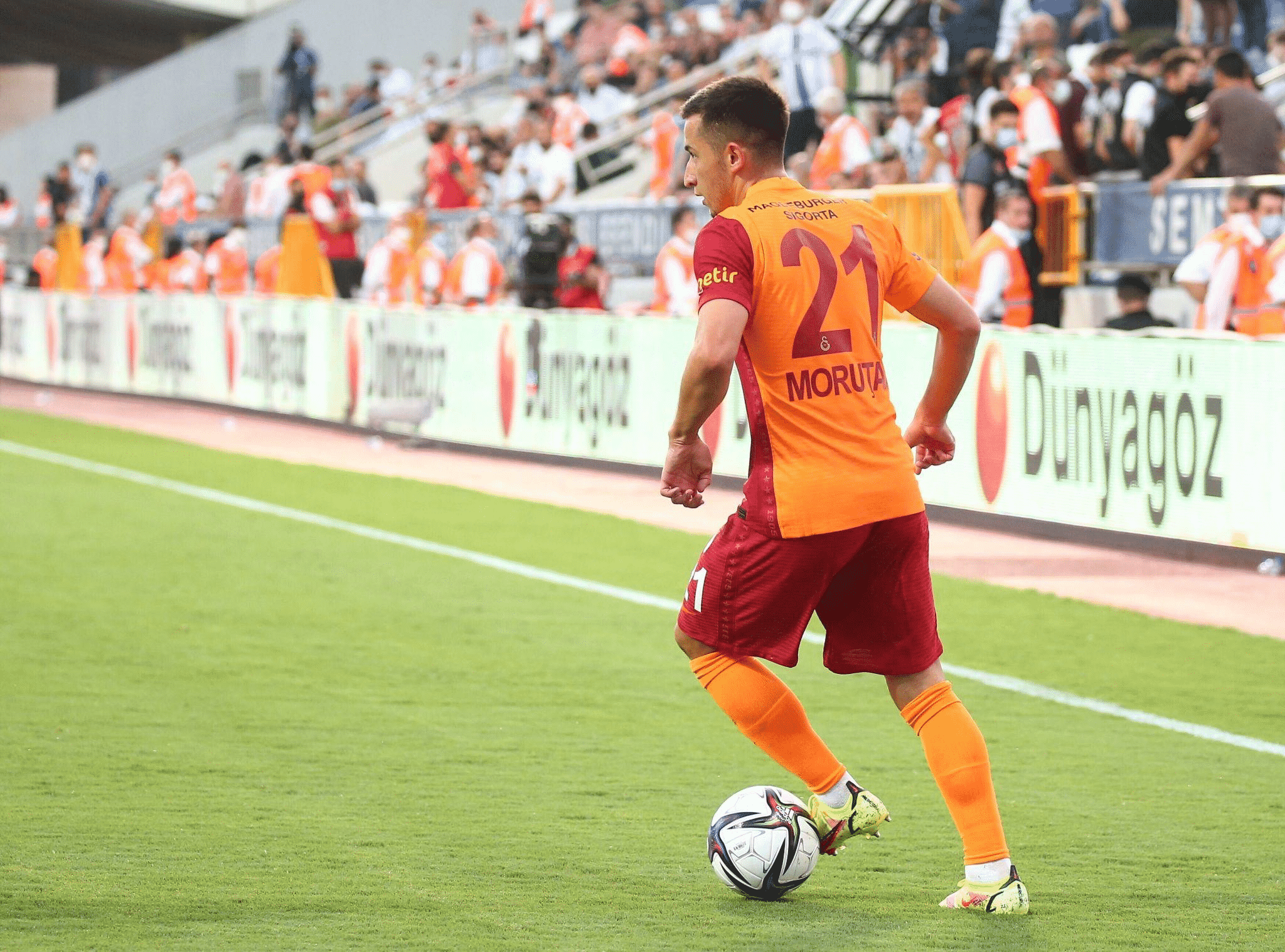 Galatasaray fans choose 21 as a shirt number for the new signing Olimpiu Morutan in a groundbreaking poll launched on Socios.com