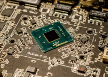 Tata hires Intel's Dr Randhir Thakur as Director of their chip manufacturing plans