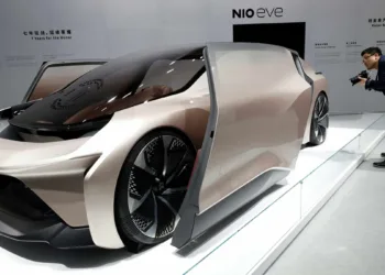 Chinese EV maker Nio cuts output forecast on supply snarls