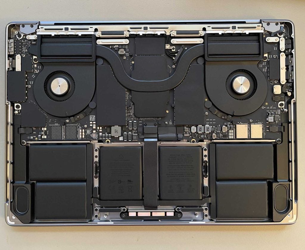 2021 MacBook Pro teardown 2 Fresh teardown video of the new Apple MacBook Pro model surfaces online
