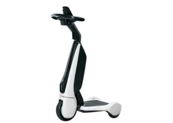 Toyota announced C+walk, a three-wheeled e-scooter in Japan