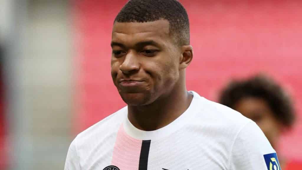 Furious PSG tell Real Madrid to stop disrespectful Kylian Mbappe transfer pursuit despite star admitting he wants out 1140x641 1 Top 10 most misspelled footballer names of the world in 2021