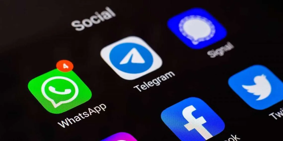 People are utilising this long Facebook, WhatsApp free time to spread Smile_TechnoSports.co.in