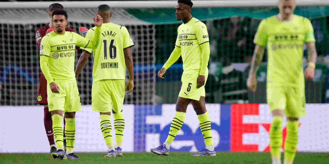 Borussia Dortmund Manuel Akanji