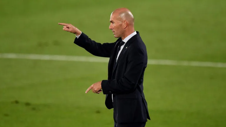 Zinedine Zidane is being pursued by Paris Saint-Germain