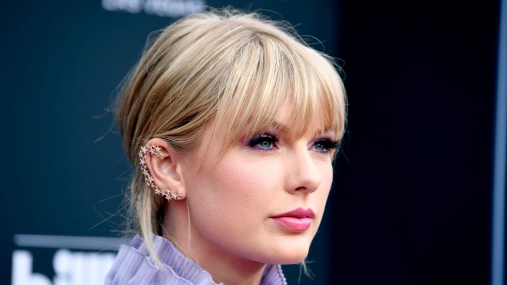 Taylor Swift 2 Top 10 Most Beautiful Women in the World (February 23)