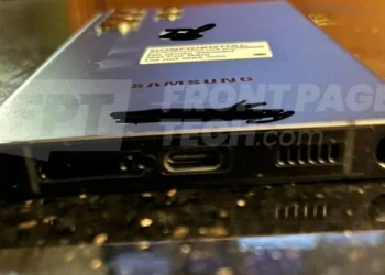 Samsung Galaxy S22 Ultra leaks out in real-life images with S Pen on deck