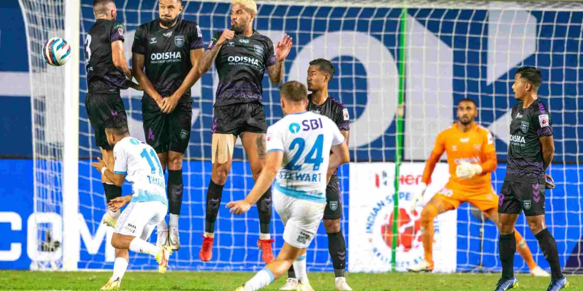 Greg Stewart Jamshedpur FC Odisha FC ISL free kick