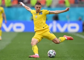 Vitaliy Mykolenko Ukraine