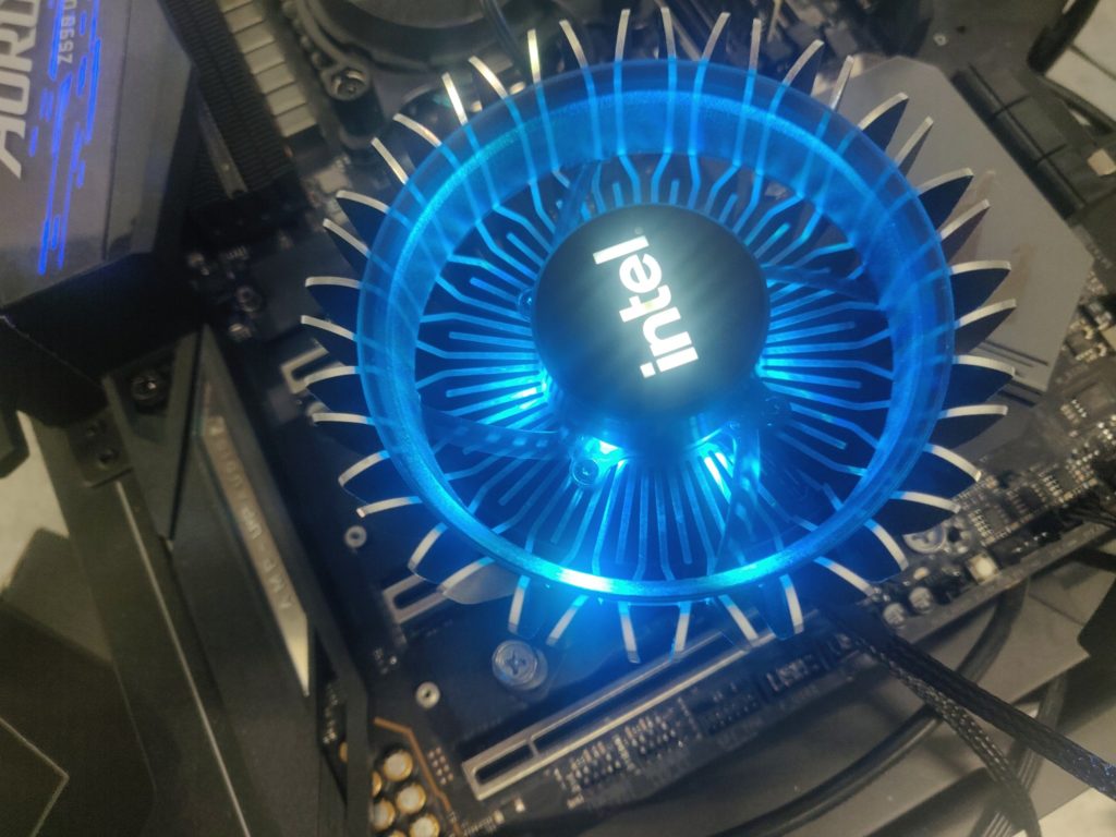 Intel's upcoming Laminar RH1 cooler for 12th Gen CPUs is all over the place