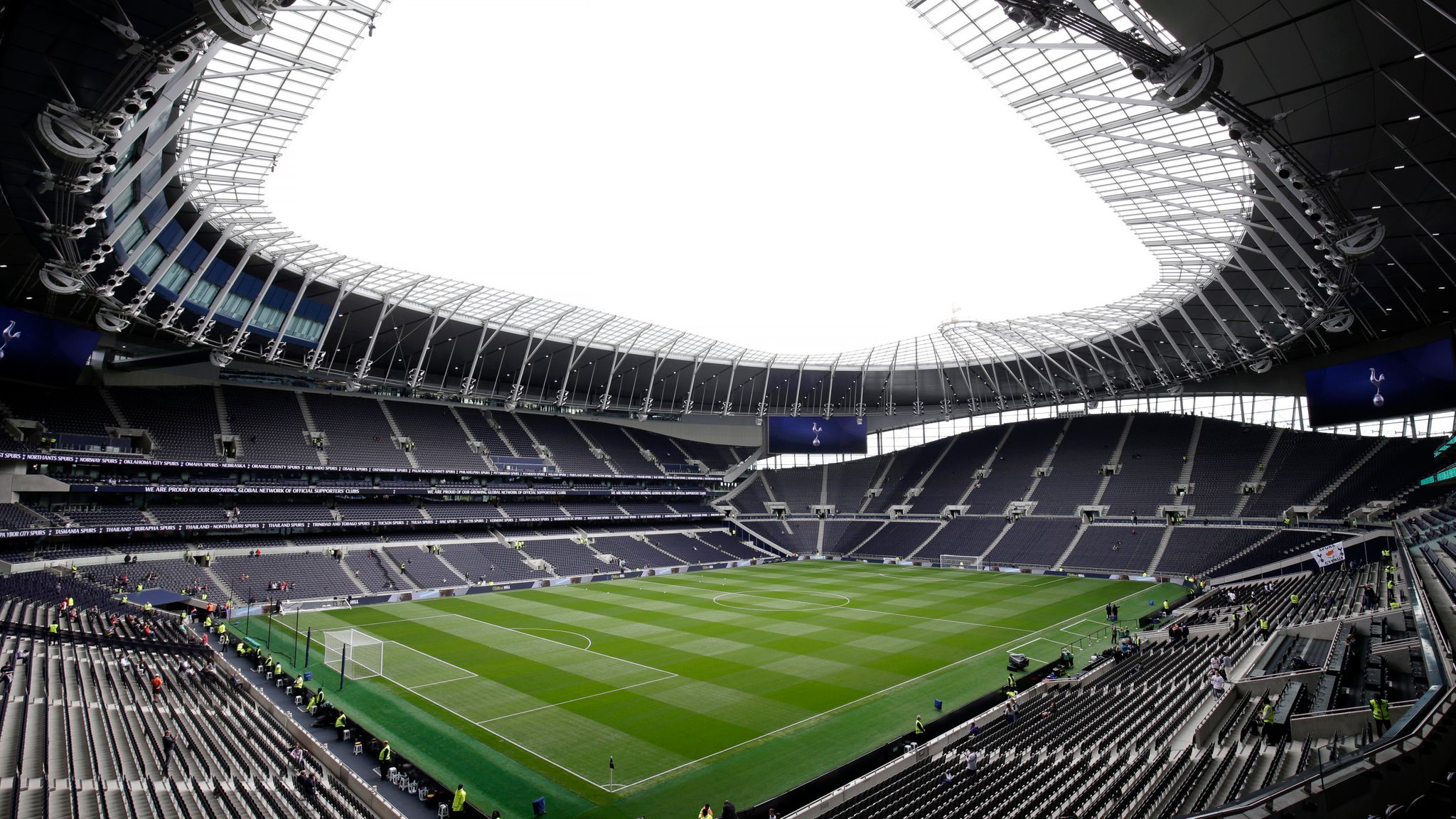 The match between Leicester and Tottenham has been postponed due to Covid-19