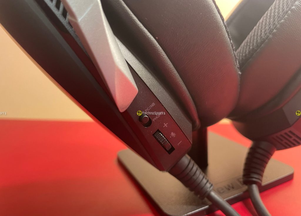 ROG Theta 7.1 Gaming Headset Review - TechnoSports.co.in - 12