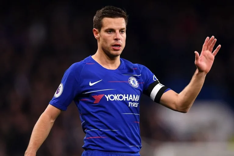 Barcelona waiting on Cesar Azpilicueta's final answer for June 2022 transfer