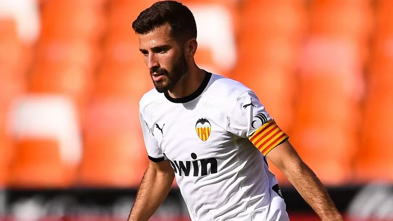 Valencia has set a €50 million asking price for Barcelona’s targeted left-back