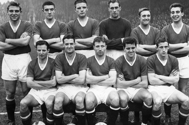0 Uniteds line up in December 1957 with Duncan Edwards back row left for MEN Media titles Munich Air Disaster that killed Manchester United players and staff in 1958; know what actually happened!