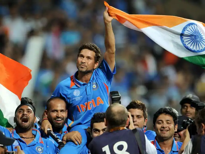 4fu1es58 sachin tendulkar carried on shoulders world cup 2011 Top 5 greatest ODI matches Sachin Tendulkar has been part of, picked by the Master Blaster himself