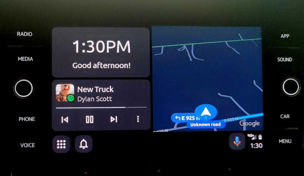TX62oYP Android Auto’s new leaked images show a design inspired by Apple’s CarPlay