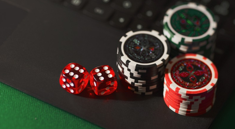Perks for Choosing Online over Land-Based Casinos Explained