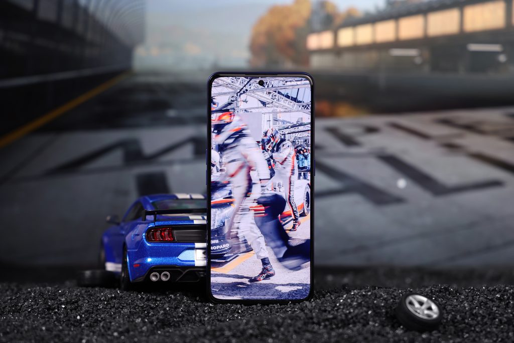 realme gt neo 3 front design 1024x683 1 Realme GT Neo3 launches as the world's fastest charging phone with support for 150W charging