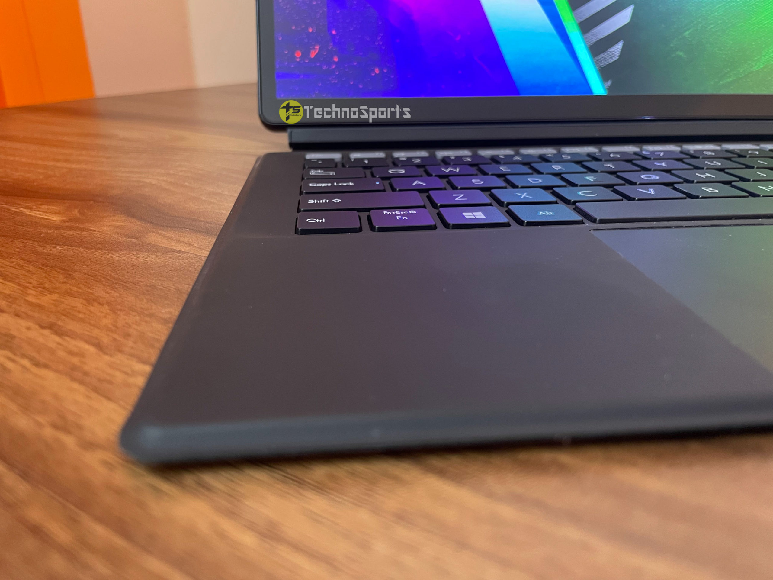 ASUS Vivobook 13 Slate OLED is promising, limited by the performance