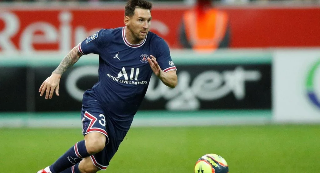 Lionel Messi will have GOAT printed on his shirt after a reported €50 million signing shirt agreement with PSG