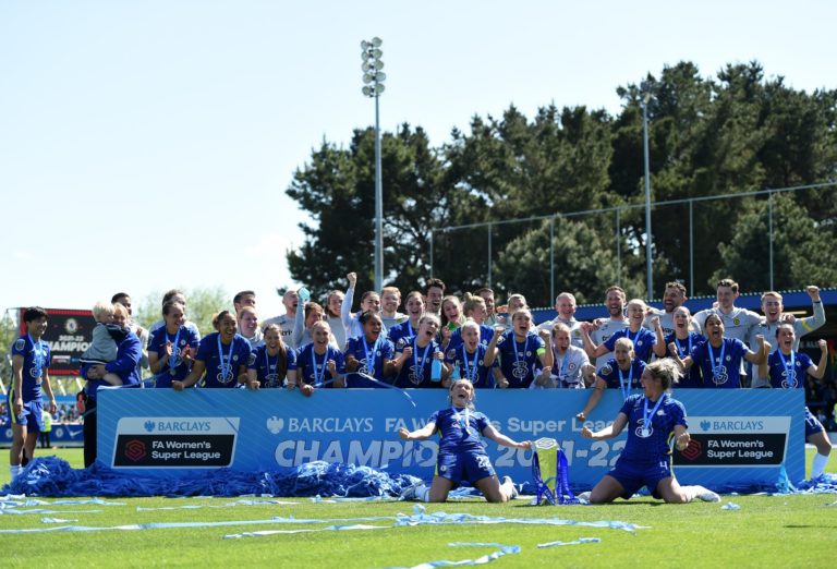 Chelsea win the Women’s Super League for 3rd consecutive season with a 4-2 win vs Man Utd