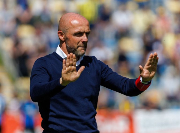 Ajax sack Alfred Schreuder after 7 months in charge