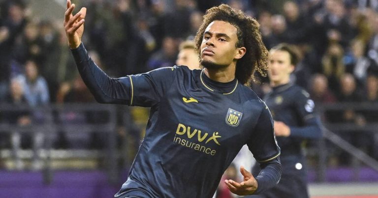 Joshua Zirkzee on Arsenal and Manchester United’s radar for summer transfer