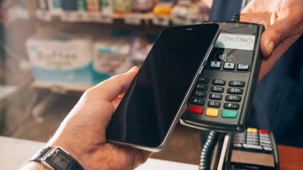 Apple Pay vs Google Pay: Comparison | Which is Better?